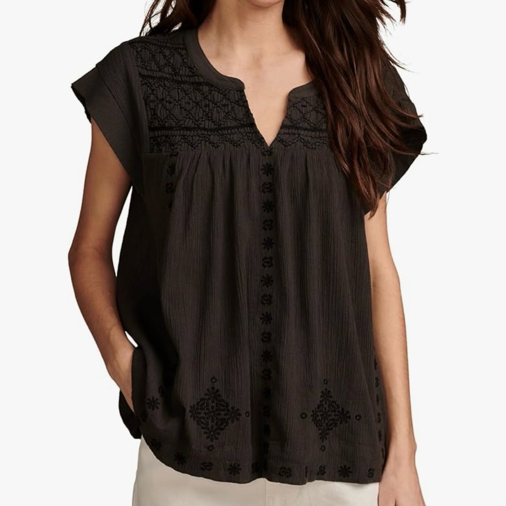 XS Lucky Brand Women's Short Sleeve Embroidered Smocked Top